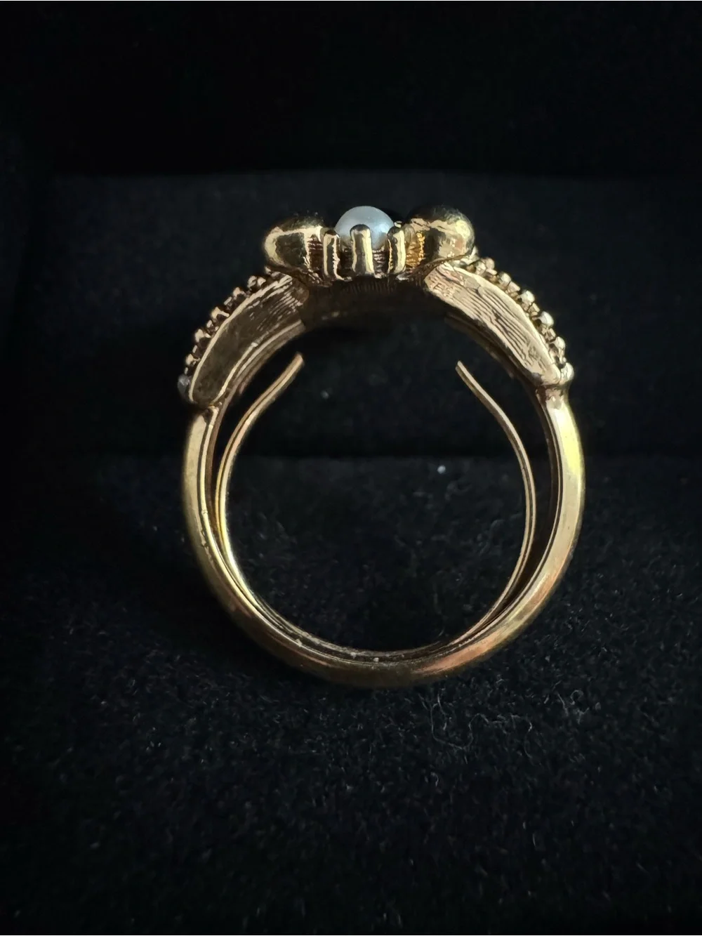 Vintage Avon Gold-Tone Ring with Purple Stone and Pearl Accents - Picture 2 of 5